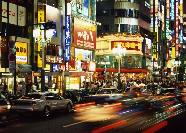 连锁店居酒屋醒目的招牌