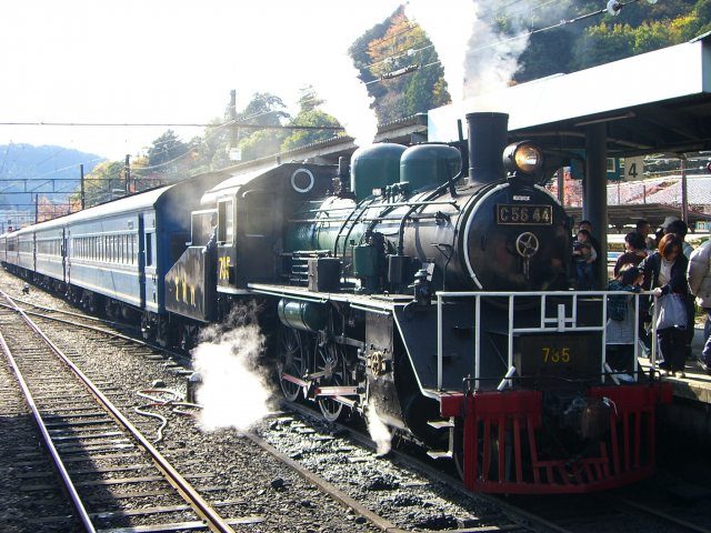 大井川鐵道之旅！乘ＳＬ蒸汽火車走訪秋天的靜岡！眩目紅葉&美肌溫泉&驚險刺激的吊橋!!