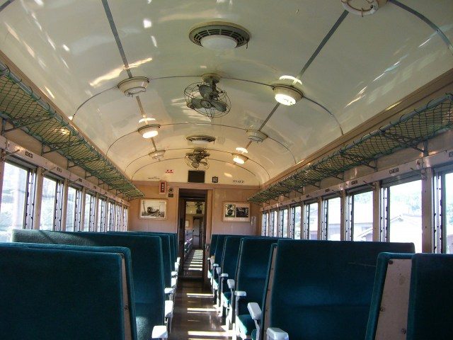 懷舊氣氛的車廂