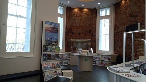 設施內備有多種免費的日本國內旅遊導覽手冊