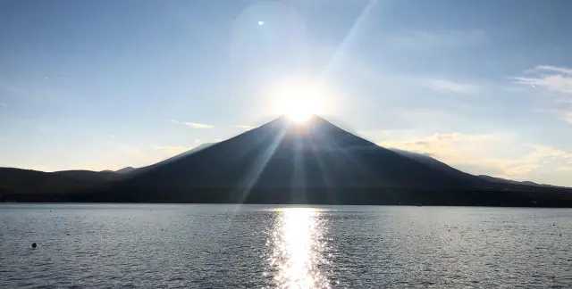 富士山全景が鑑賞できるビュースポットとしても人気の公園