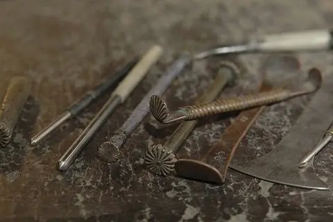 制造一件南部铁器所需的各种道具