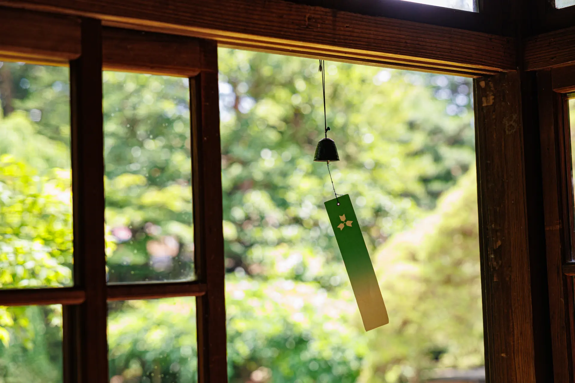 夏天的日本會在很多地方看到南部鐵器的風鈴