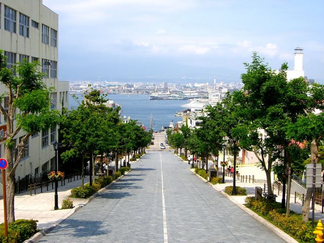 八幡坡道(Hachimanzaka)
