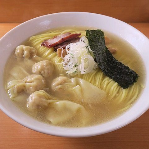 沖繩最美拉麵！「Kadekaru」餛飩拉麵。