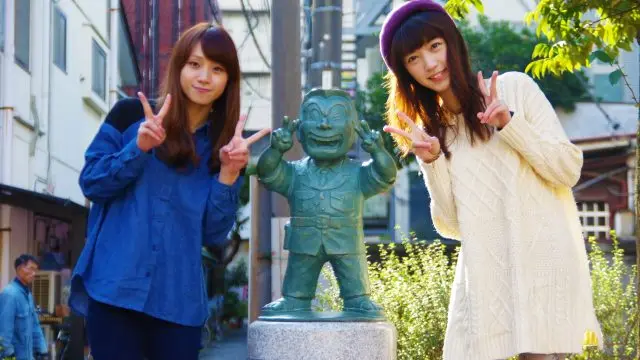 雙剪刀手兩津像