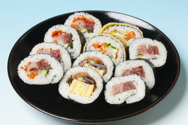[Hand-Rolled Sushi]