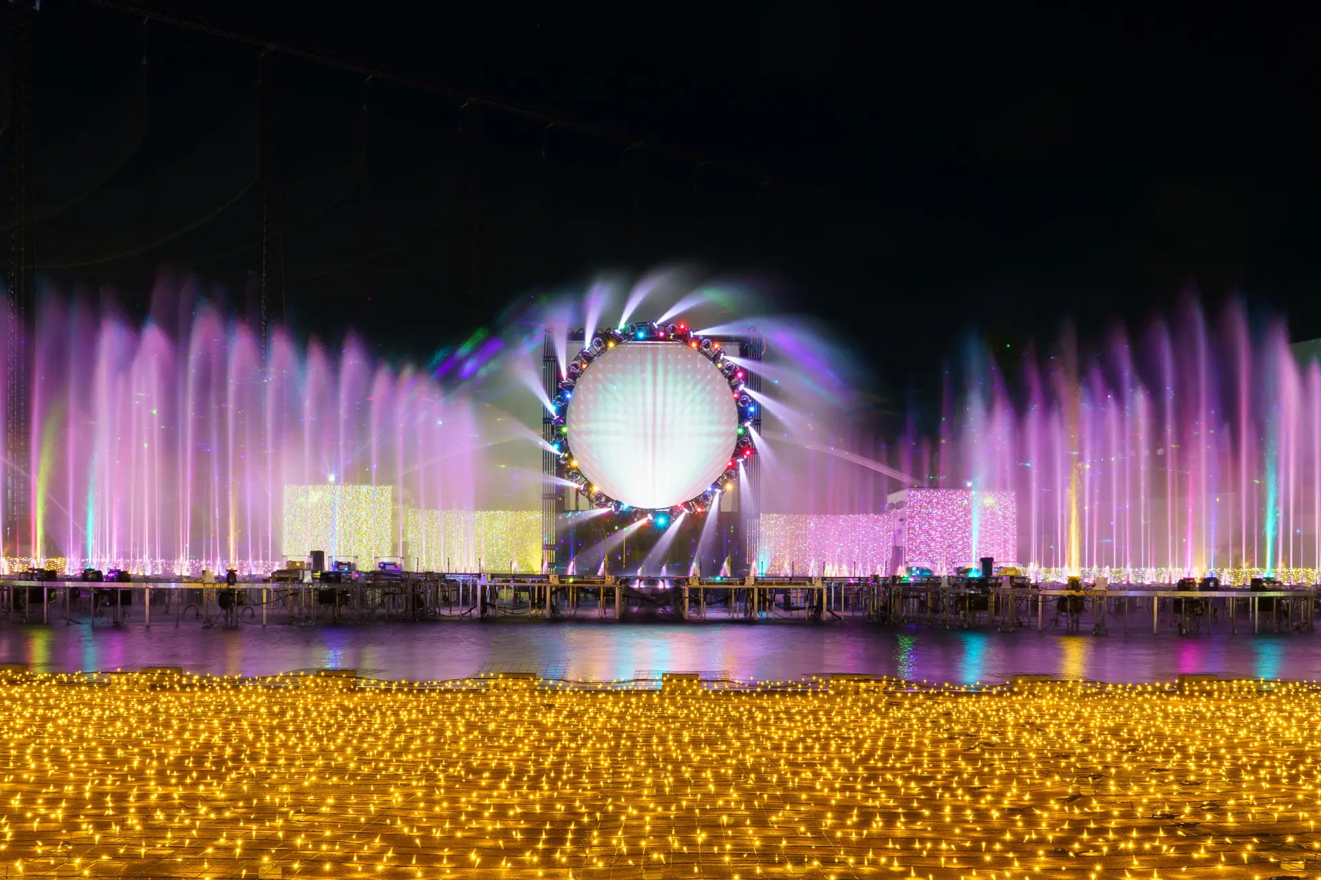 Enjoy the energetic yet dreamlike show as well.