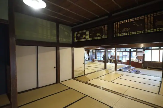 可以進入房內參觀