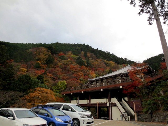 善峯寺山門前停車場
