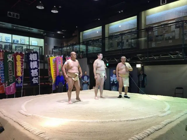 けはや座 土俵（道場）