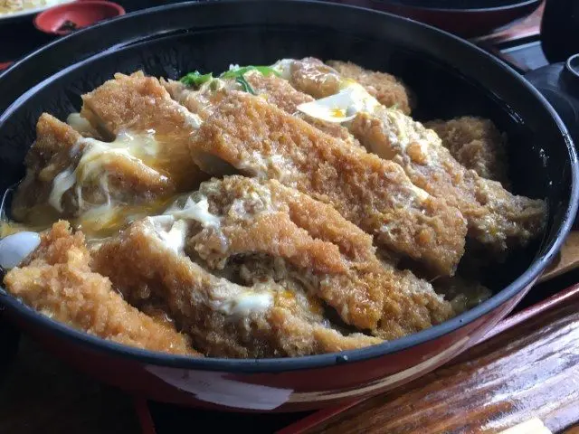 挑戰特大豬排飯！