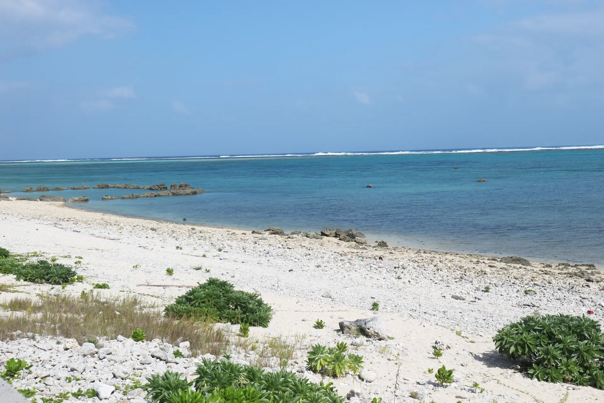 Một trong những bãi biển dài nổi bật của đảo Ishigaki, nơi thiên nhiên nguyên sơ vẫn còn lại