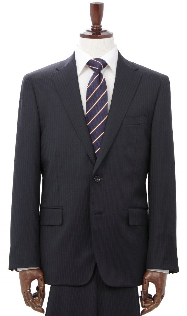 青山商事 推荐西装品牌：日本制的「HILTON」（99000日圆不含税）