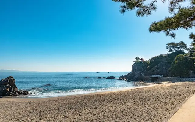 Katsurahama Beach