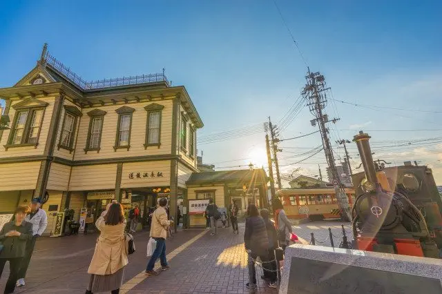 道後溫泉車站前