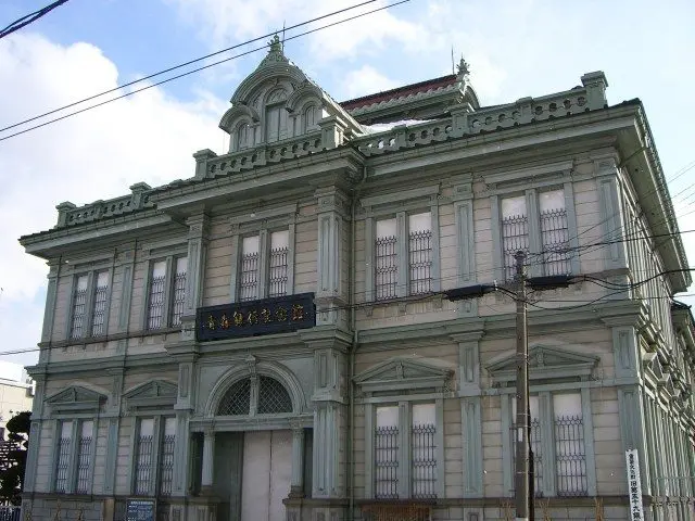 白天的青森銀行紀念館