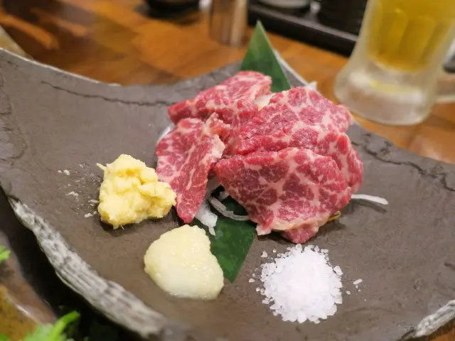 馬肉刺身（780日圓）
