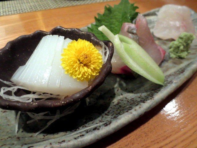 生魚拼盤（1200日圓）