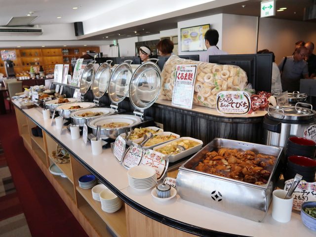 去沖繩·那霸的【海洋酒店 Hotel Ocean】，享用世界最豐盛的沖繩風味自助餐！