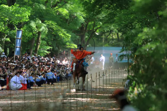 京都・下鴨神社「流鏑馬祭神儀式」