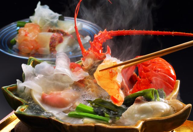 以傳統廚藝為本，悉心鑽研創意的料理，在此與您相會