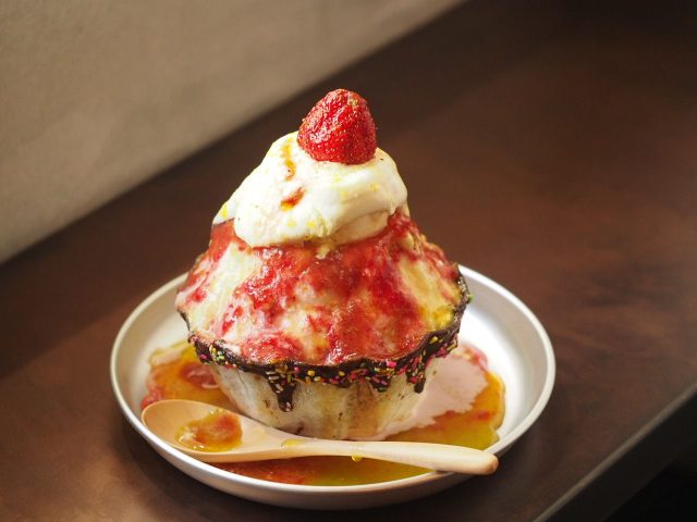 You Can Eat the Bowls this Shaved Ice is Served In! Osaka’s JAM