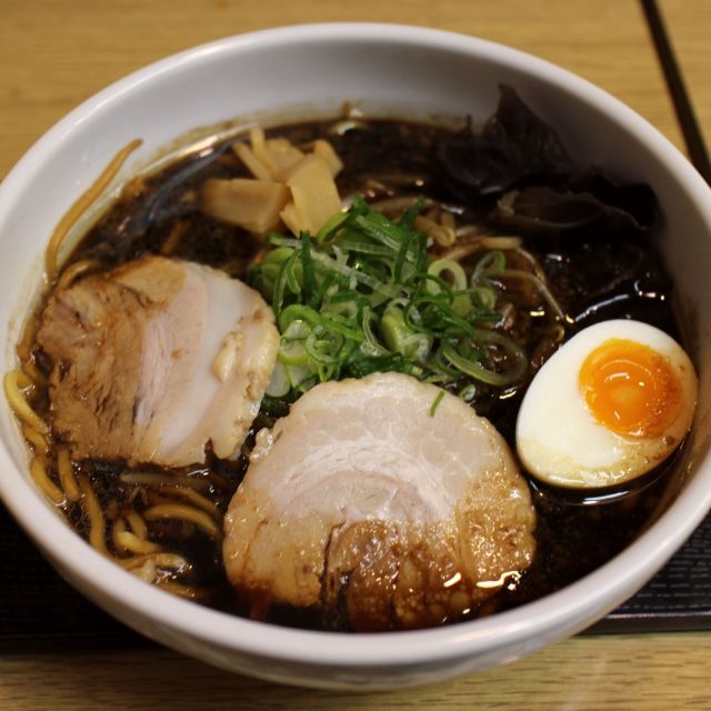 漆黑烏亮的札幌黑！