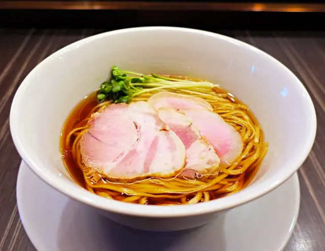 酱油拉面（800日圆）