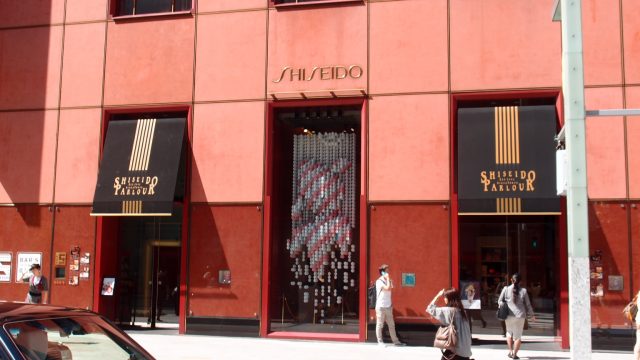 在資生堂Parlour銀座本店享用燉牛肉和蛋包飯！