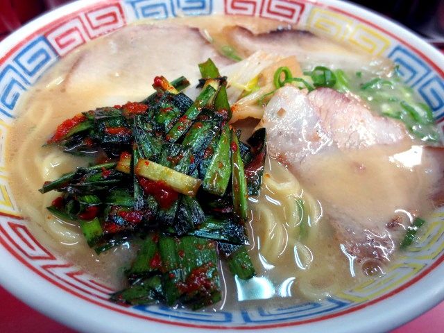 For Ramen Full of Nira, Head for Osaka's Ten-Ten, Yu