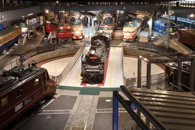 A phenomenal display of real train cars