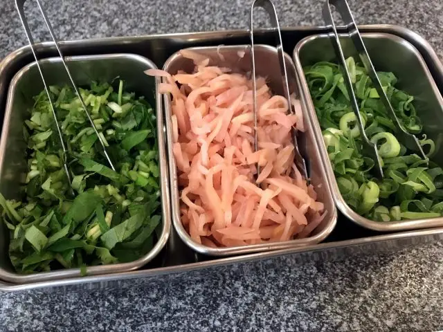 Three types of toppings for “akashiyaki”