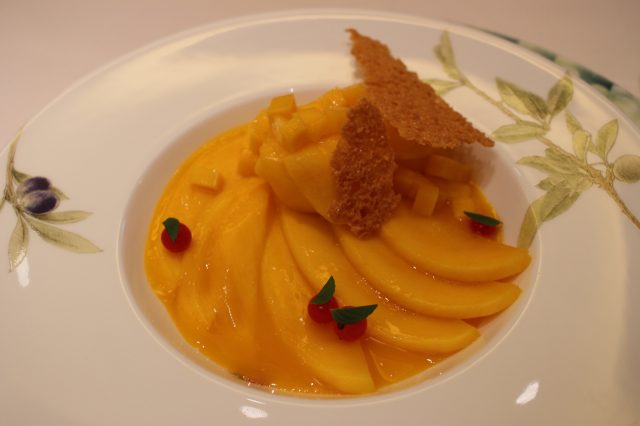 芒果布丁（2,268日圓）