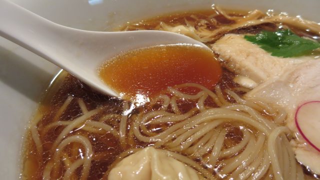 醬油基底的湯汁