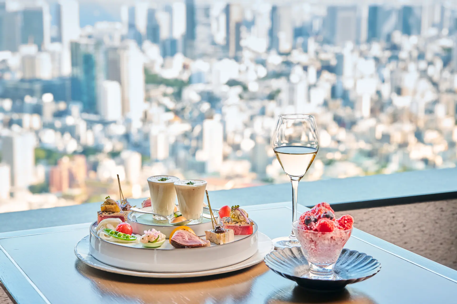 在東京絕景中品味正統法式料理