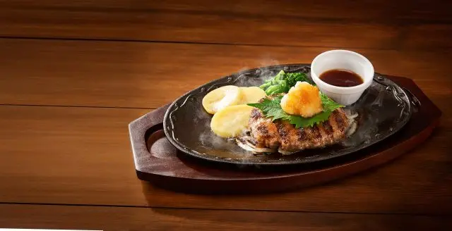 Hamburger steak with Japanese-style grated daikon radish sauce