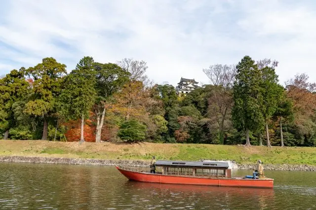 今回乗船した屋形船は、四番船柳王丸。