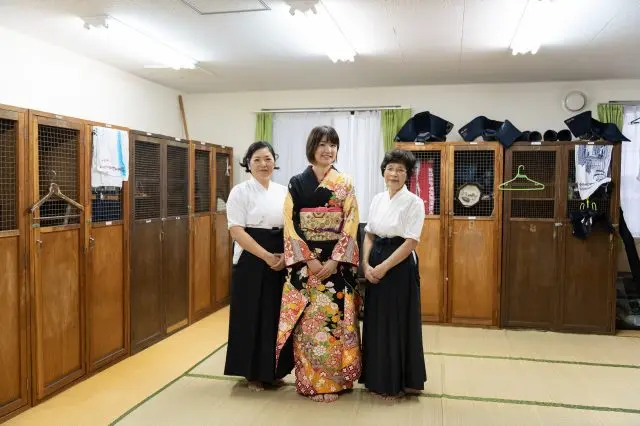 着付け完成。シワひとつない美しい出来映えに感動必至。着物姿のまま、次は道場へ