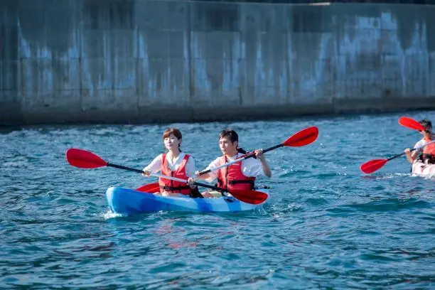 海上をのんびり、ゆらゆらパドリングしているだけでも心地いい。