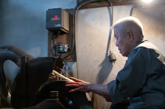 See the artisans’ technique with your own eyes.