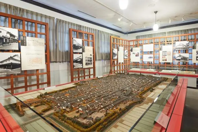 明治初期（1877年）の今井町を再現した模型で当時の様子を知ることができます。