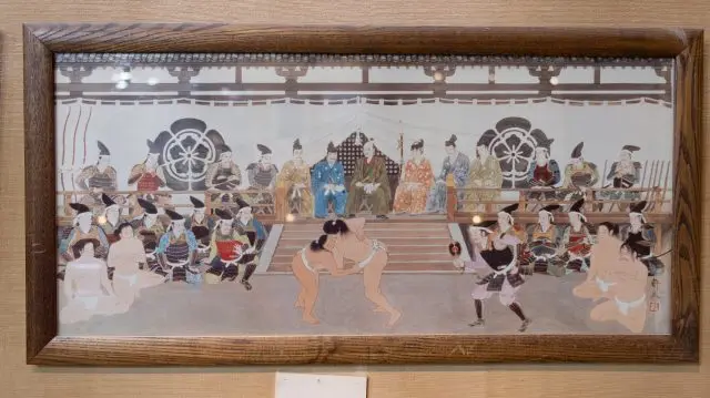 日本を代表する戦国武将・織田信長の前で行われた取組の絵図。