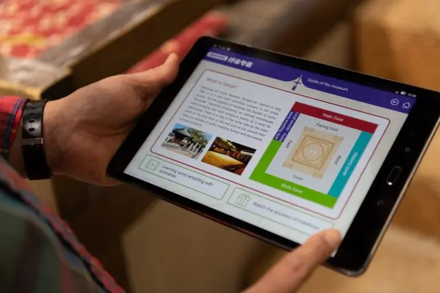 ガイドタブレット端末は、日本語、英語、フランス語、中国語（簡体、繁体）、韓国語の6ヶ国語に対応。