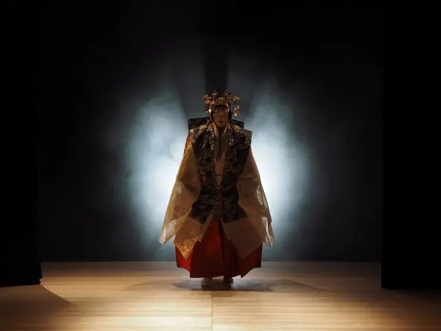 Feel the heart and the world of Noh in a real Noh theatre