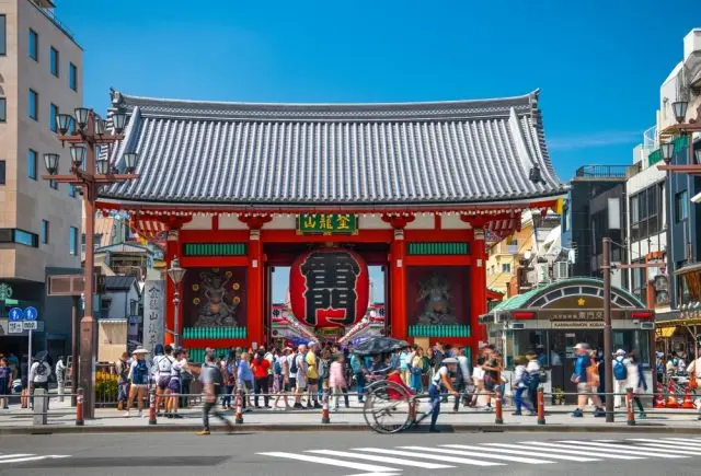 「[浅草寺](/zh-hans/directory/item/sensoji-temple/)」等都内的观光景点都可轻松前往