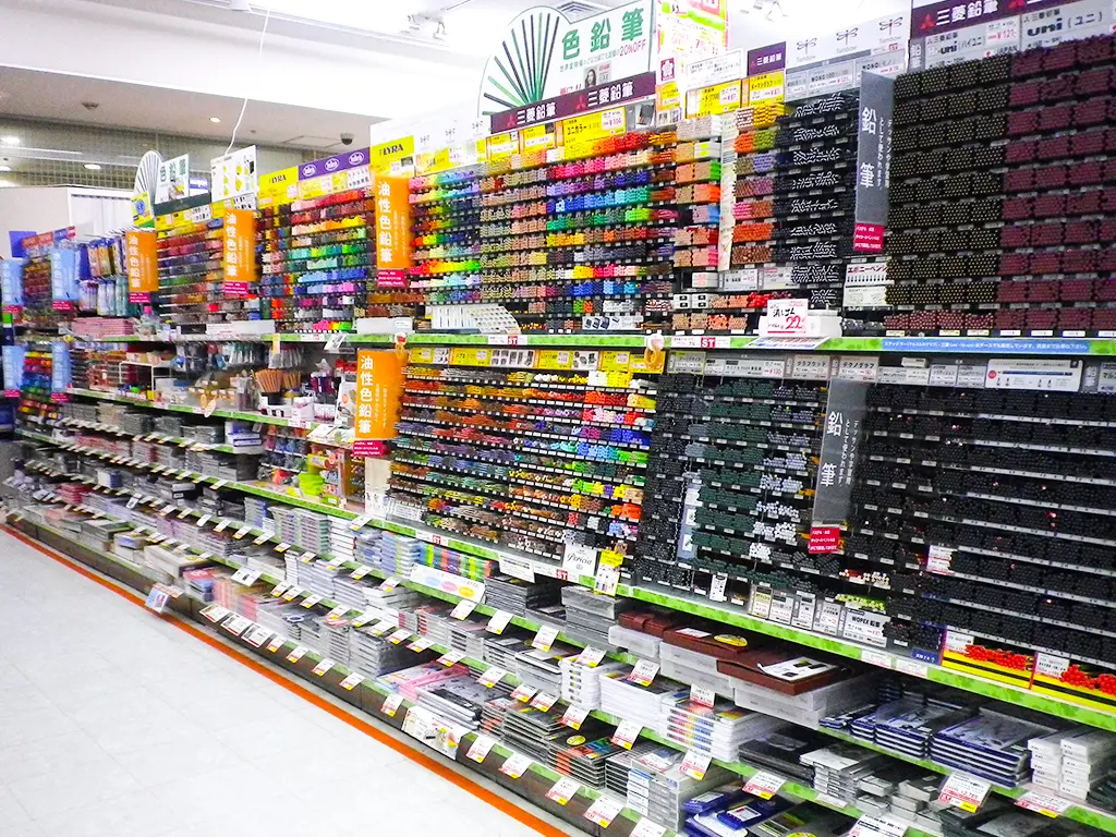 世界的に大人気の日本の文房具がずらり！豊富な品揃えが魅力の額縁・画材・文房具専門店