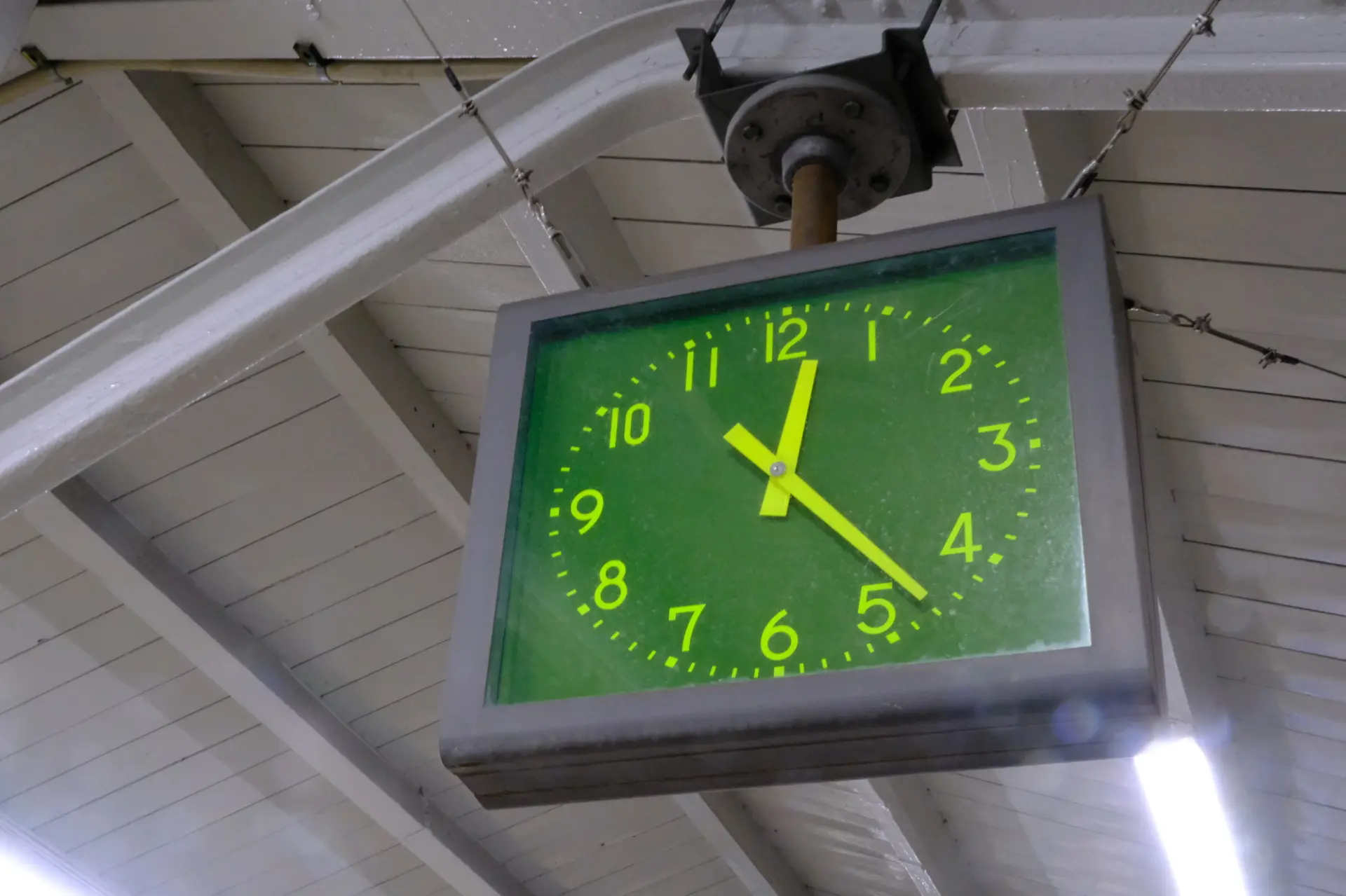 終電の時間を考慮したスケジュールを立てよう