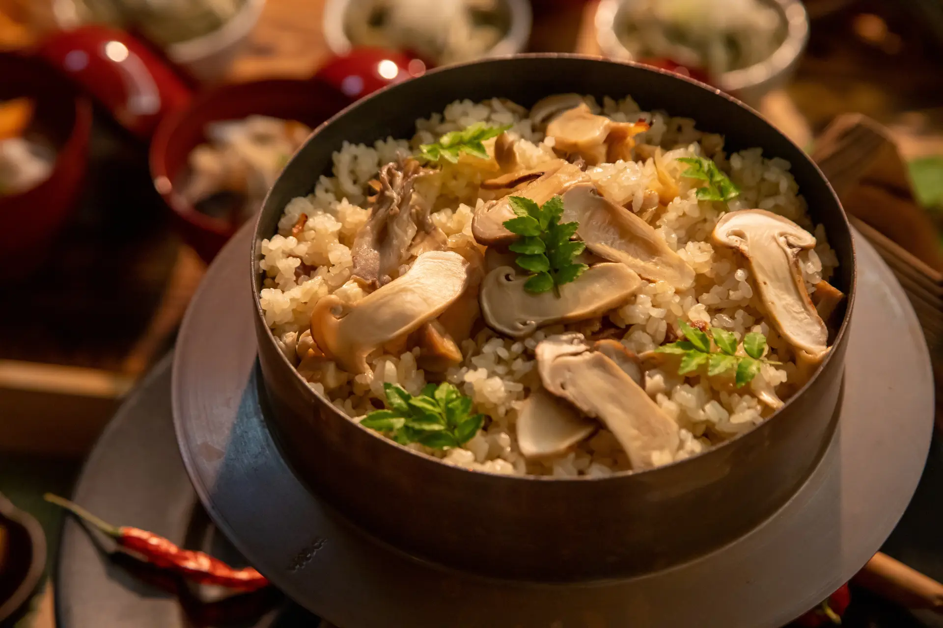 Restaurants also offer seasonal menus available only in autumn.