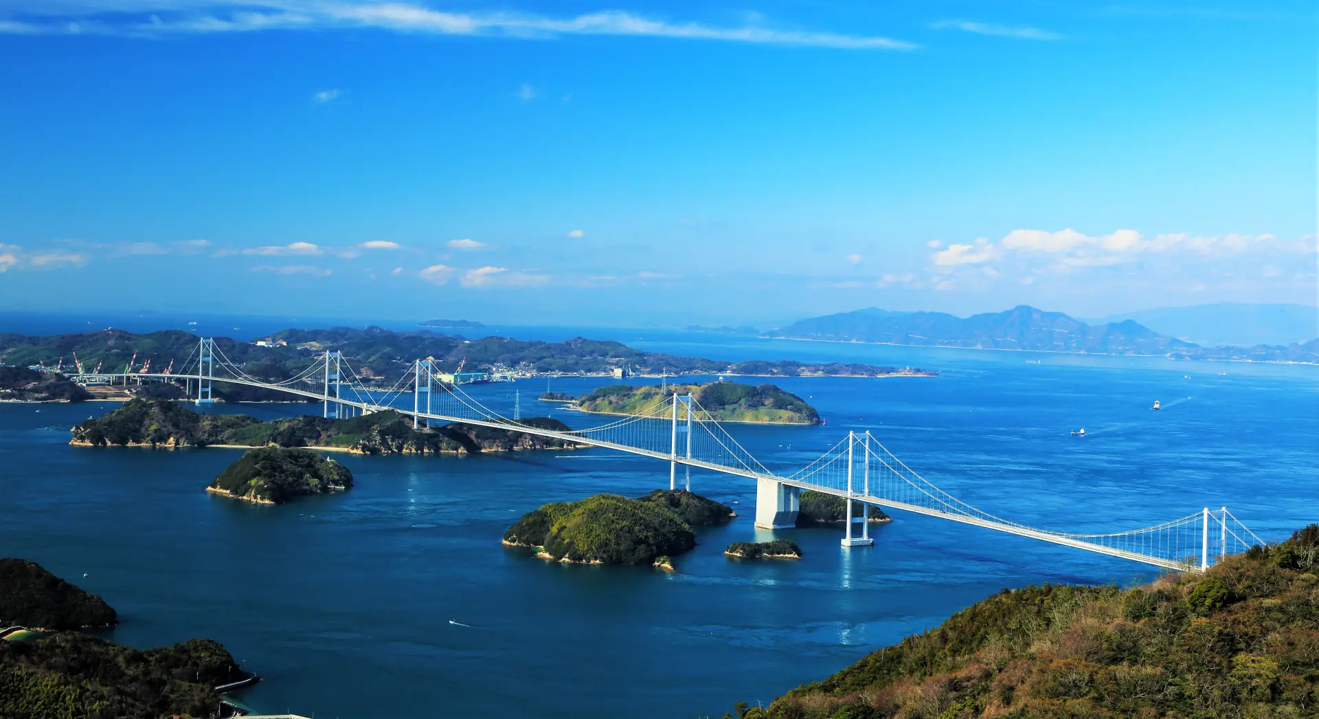 サイクリストの聖地としても有名な、本州と四国を結ぶ、美しい海の道